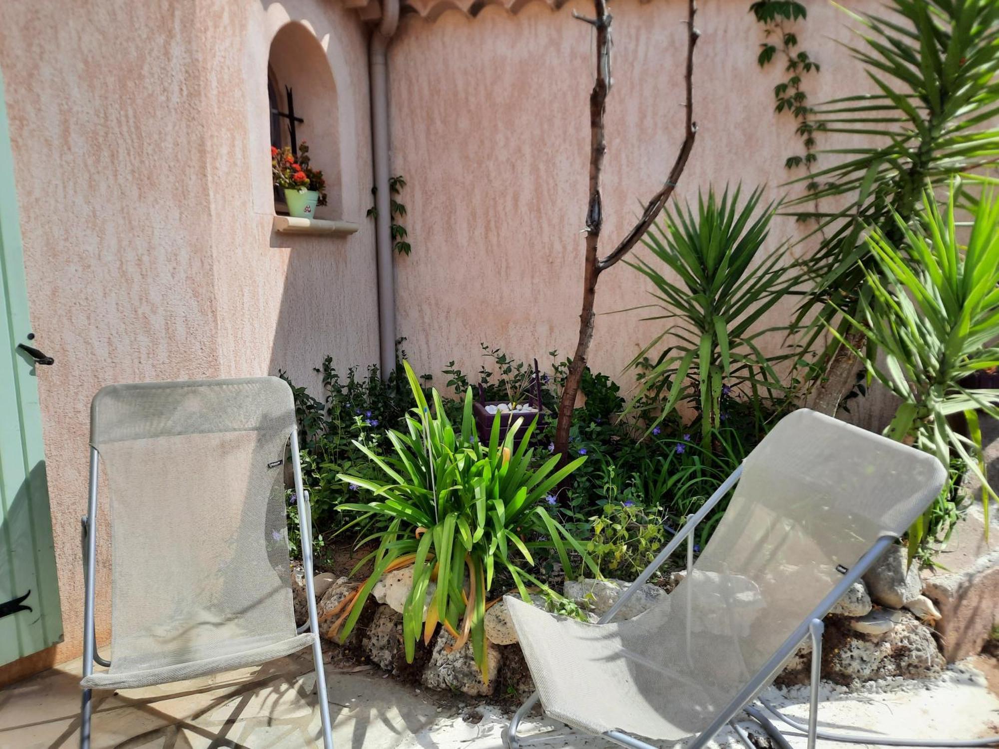 Louminai Bed & Breakfast Donzère Exterior foto